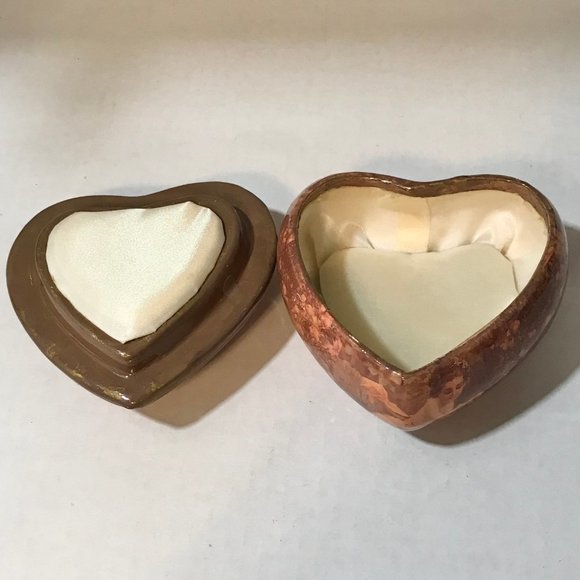 Vintage Ceramic Heart Trinket Box Jewelry Victorian Cherub Children Roses Padded - Picture 4 of 12